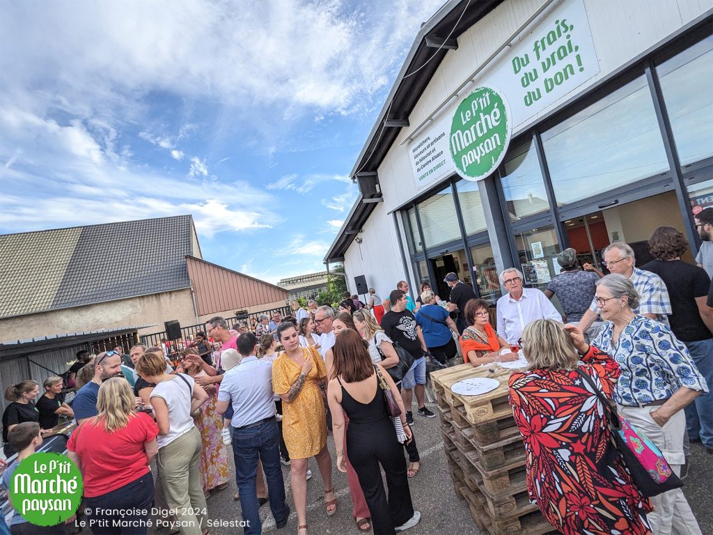 Quel bel afterwork! Merci à vous toutes et tous qui êtes venus partager ce moment festif avec les producteurs et les salariés du P'tit Marché Paysan. 