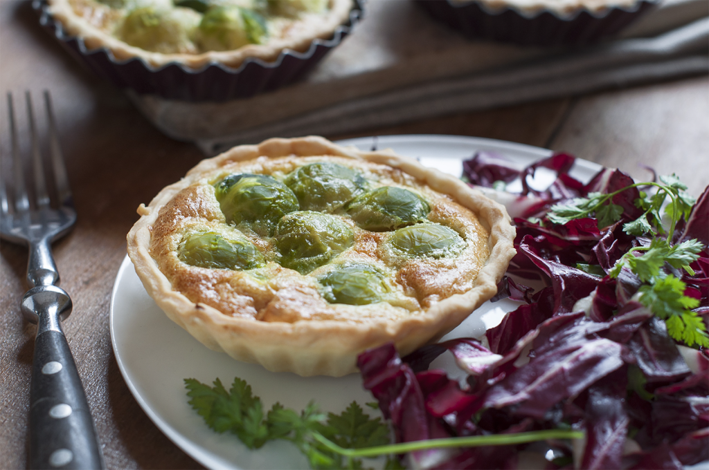 Un repas facile et original, avec des légumes de saison: les choux de Bruxelles. A faire en quiche.